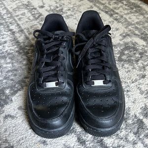 Nike Black Airforce 1s ‘07.